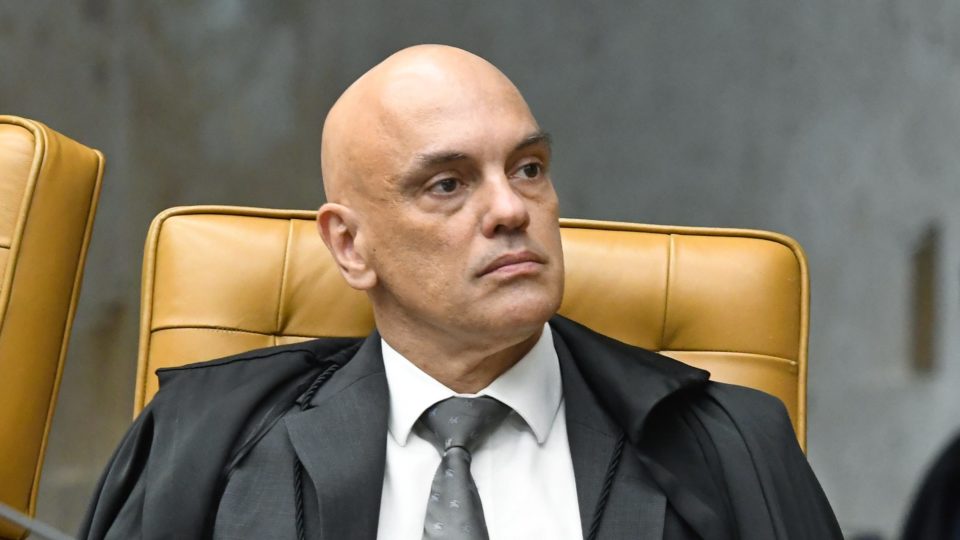 Moraes autoriza Flávio Dino a enviar imagens do 8 de janeiro à CPMI