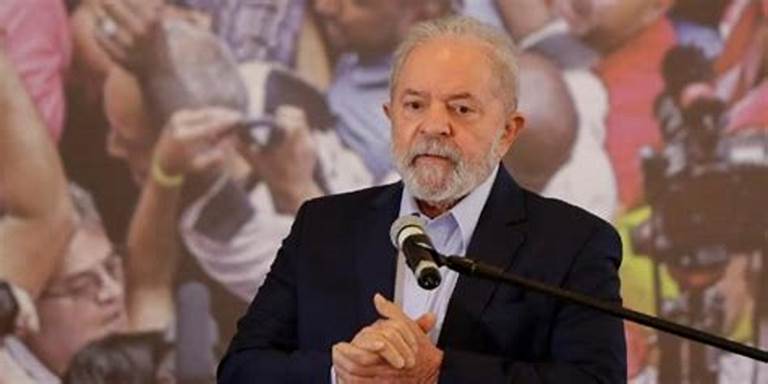 LULA lança o PAC com mais de 2,600 obras não concluída na gestão Petista