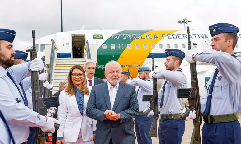 Lula exige avião com sala de reunião, escritório pessoal e suíte para casal que pode custar R$ 400 milhões