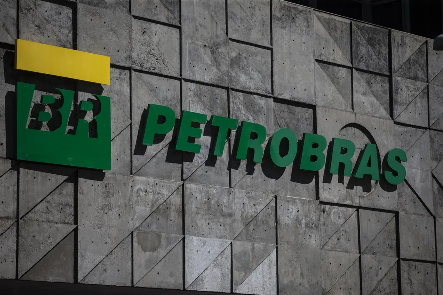 Petrobras perde R$ 32 bi em valor de mercado