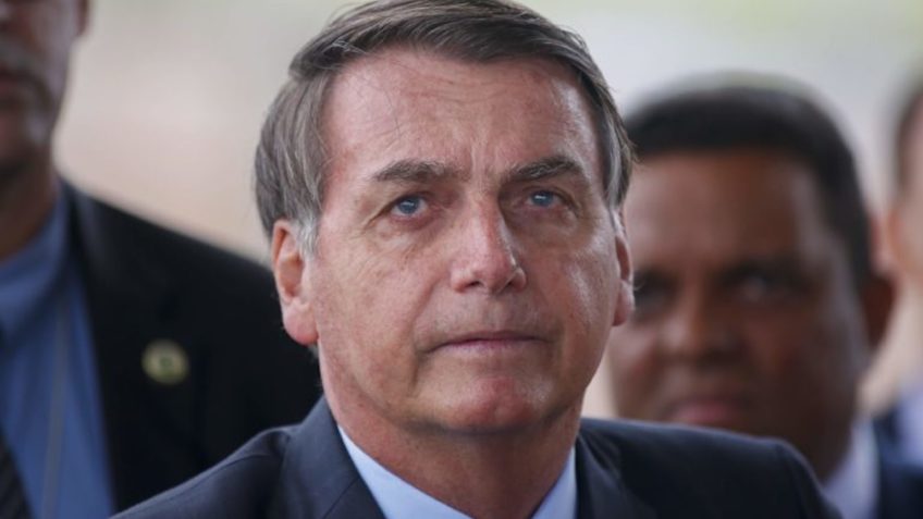 STF rejeita recurso de Bolsonaro contra multa do TSE por reunião com embaixadores