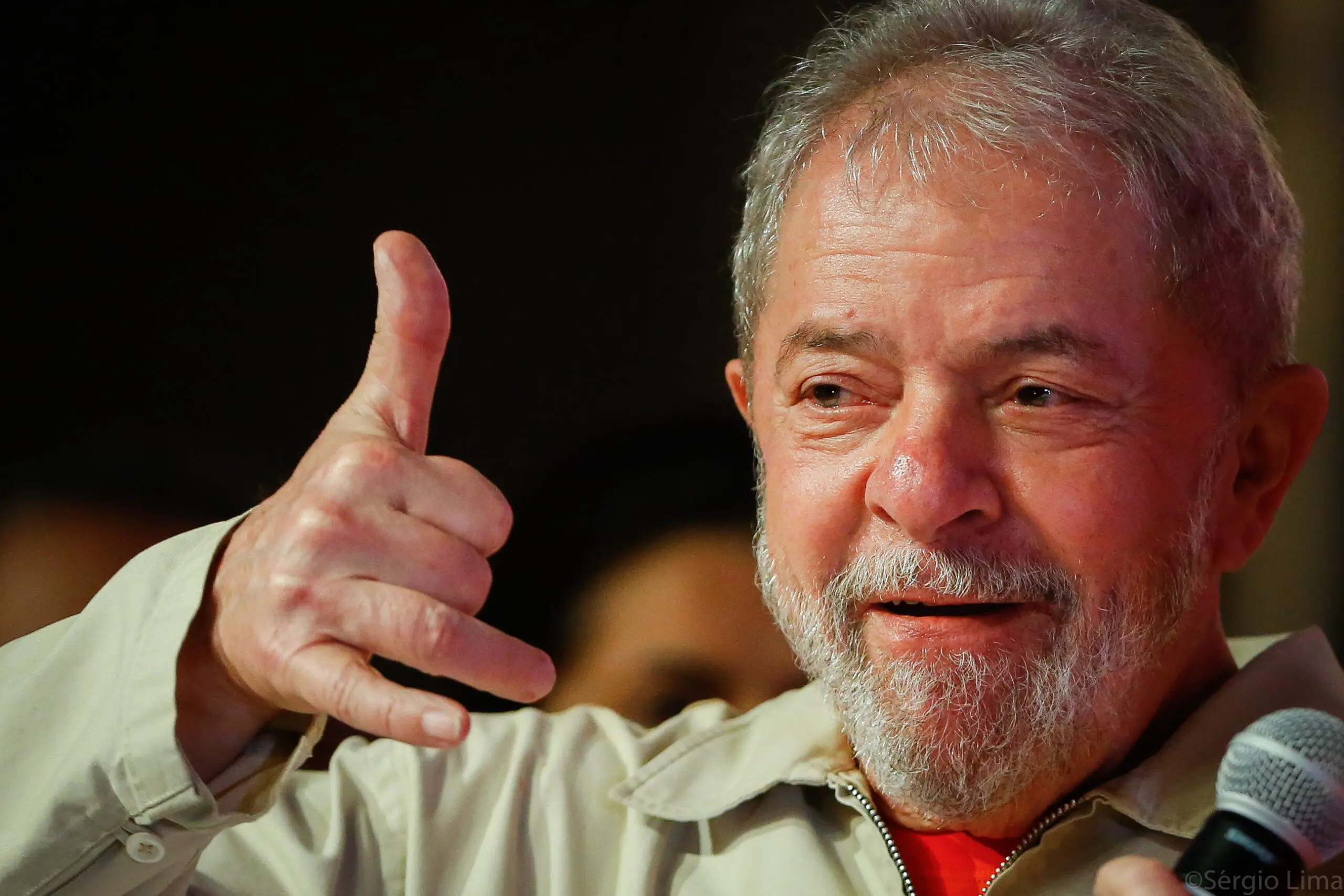 Em 9 meses, Lula pediu mais urgência em projetos que antecessores em um ano