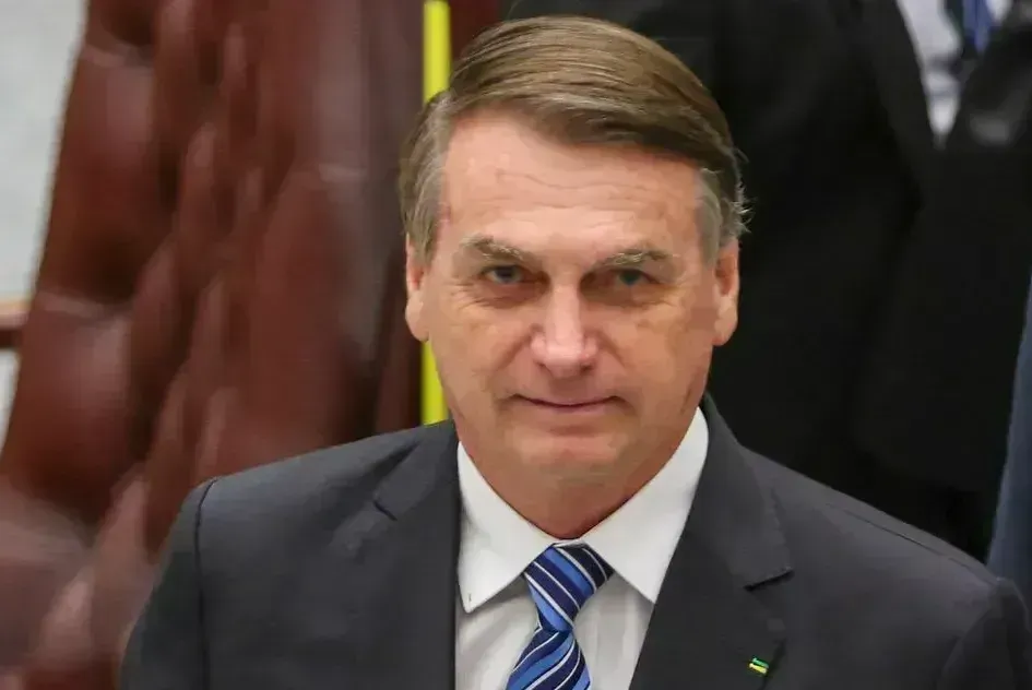 PGR pede que PF investigue R$ 17 milhões via Pix enviados a Bolsonaro