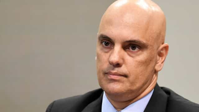 Moraes rejeita pedido de Mauro Cid para voltar ao Exército e retirar tornozeleira eletrônica