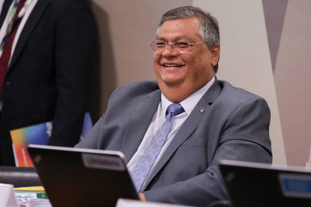 Flávio Dino desrespeita o Parlamento e não atende à convocação da Câmara pela terceira vez