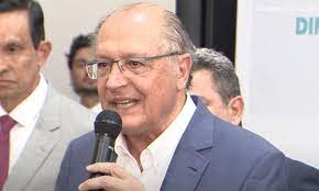 ‘Quanto menos exceções, melhor’, diz Alckmin sobre reforma tributária