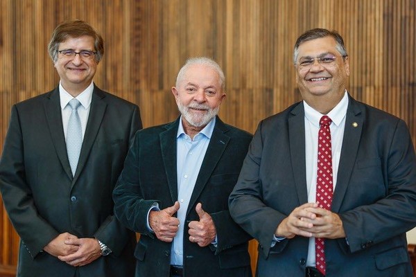 Lula indica Dino para vaga no STF e Gonet para comandar PGR