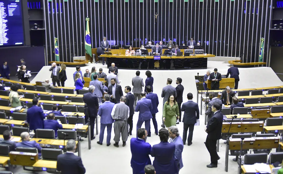 Câmara aprova projeto que aumenta penas para furto, roubo, latrocínio e outros crimes