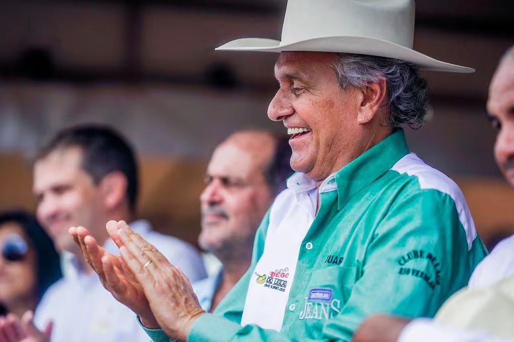 Ronaldo Caiado usou avião do governo de Goiás para ir à festa da JBS