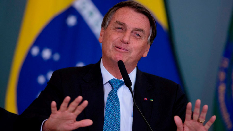 Bolsonaro informa STF que vai viajar para Argentina para posse de Milei