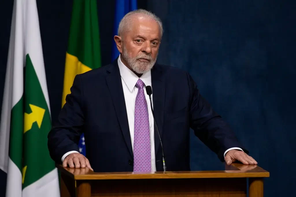 Lula sanciona lei que criminaliza bullying e cyberbullying