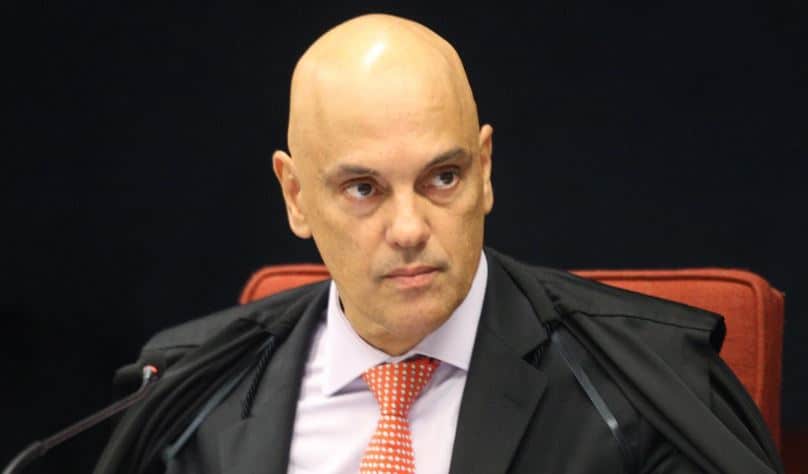 Alexandre de Moraes proíbe advogados de bolsonaristas de conversar entre si