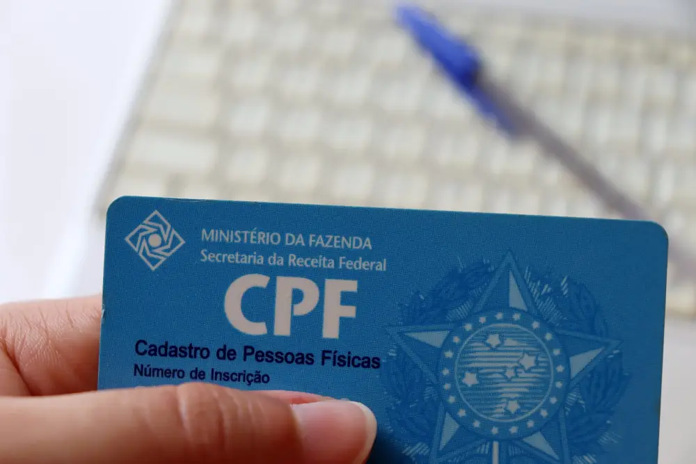 Justiça Federal do Paraná manda Receita Federal alterar CPF para incluir ‘diversos gêneros’