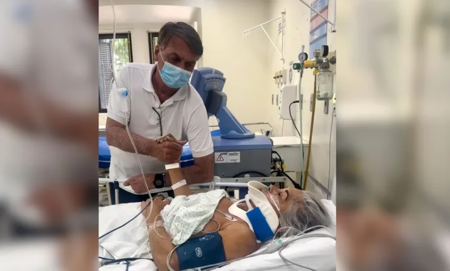 Bolsonaro visita apoiadora no hospital que caiu de árvore durante ato