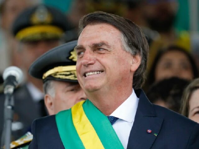 Bolsonaro pretende ser candidato em 2026