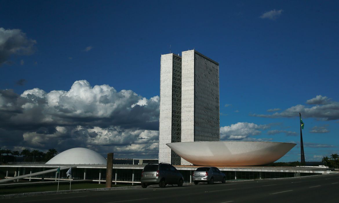 Deputados federais batem recorde de gastos com propaganda em 2023