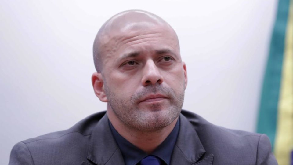 Defesa Recorre De Decisão De Moraes Que Impediu Ida De Silveira Para O Semiaberto