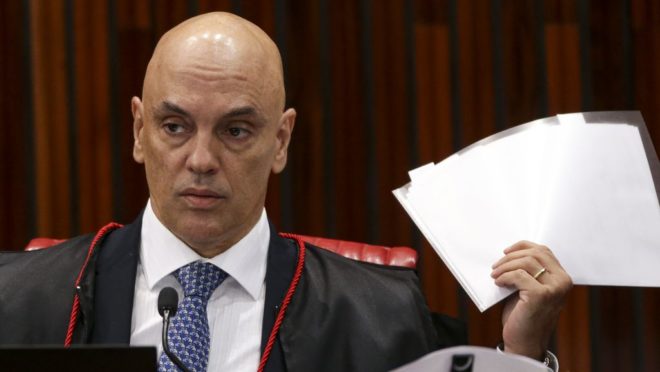 Juiz que processou jornalista Pavinatto volta a ser assessor de Moraes no STF