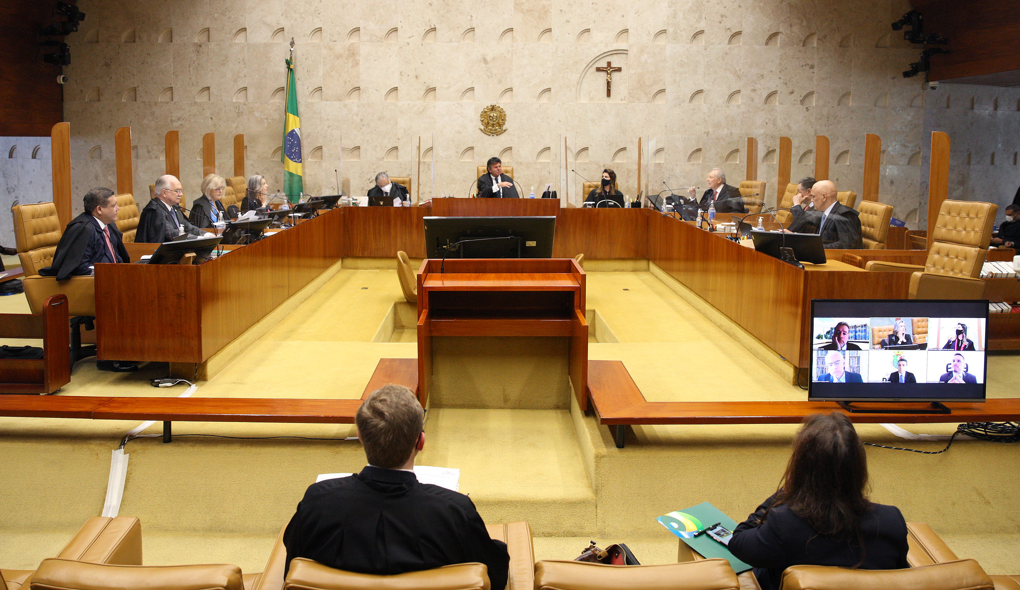 STF anula provas obtidas sem autorização judicial contra empresa do DF