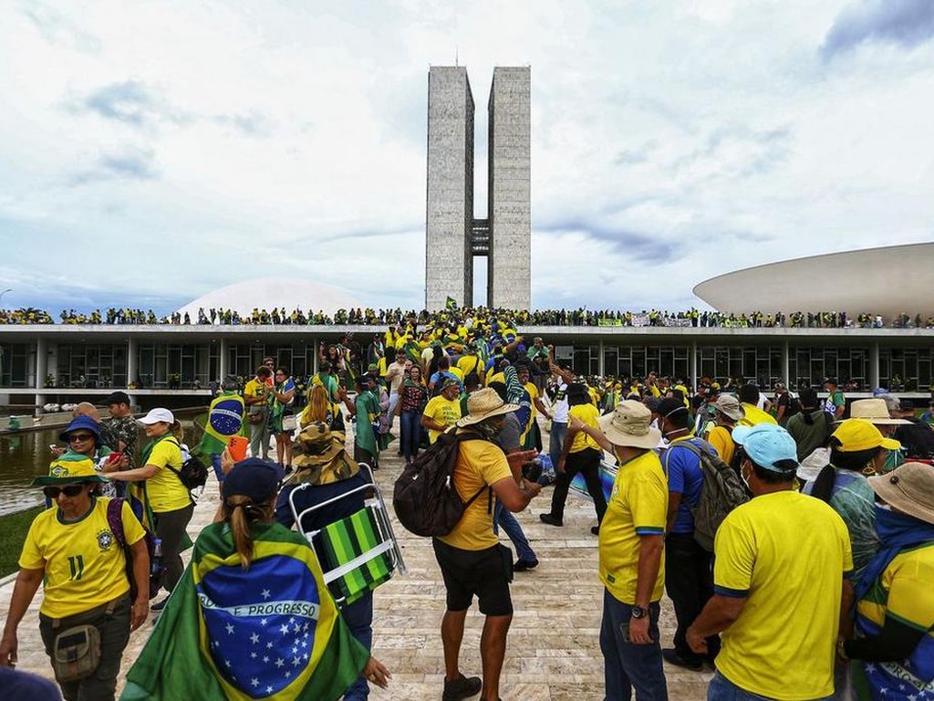 STF condena mais 15 réus pelos atos de 8 de janeiro