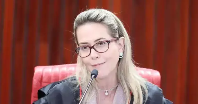 CBF contrata ex-ministra do TSE como advogada por R$10 milhões