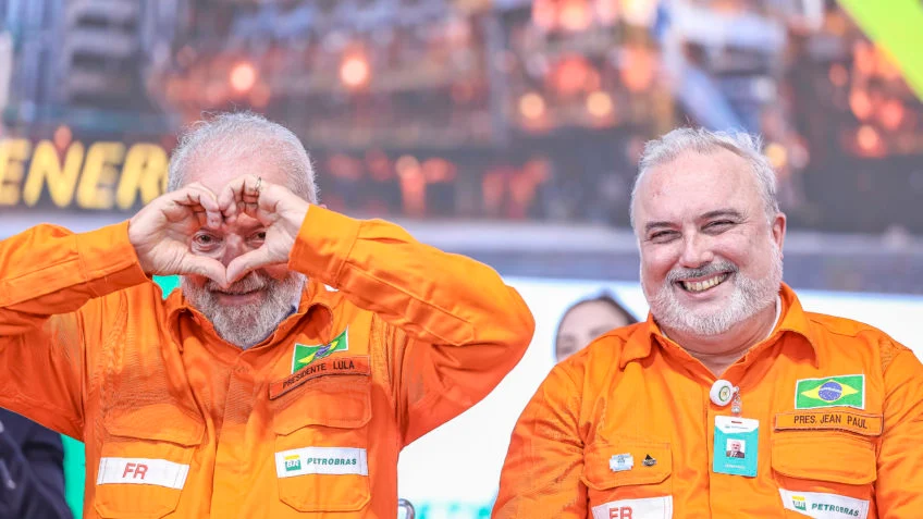 Lula diz que Petrobras não pode pensar só nos acionistas e fala em “choradeira do mercado”