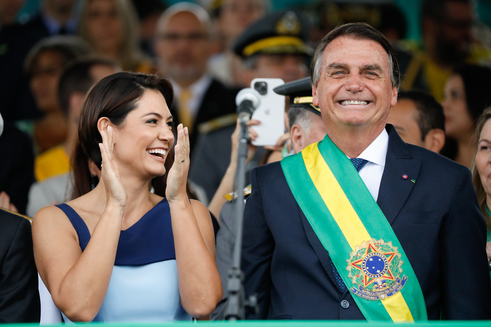 Desempenho de Michelle Bolsonaro em pesquisa surpreende PT