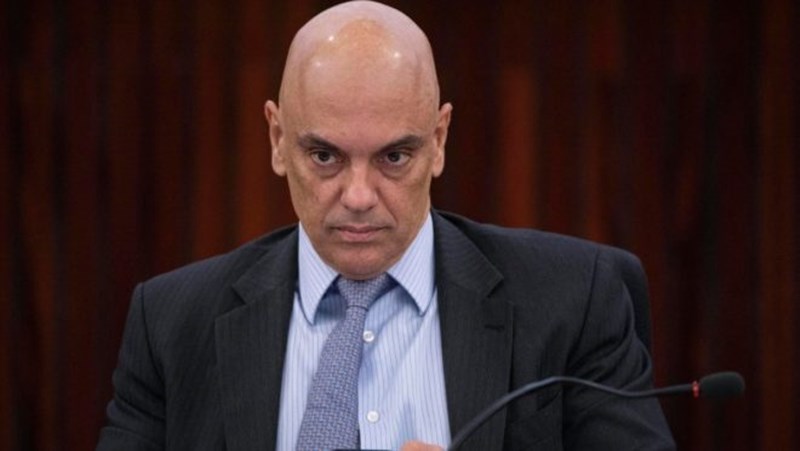 Moraes inclui responsabilização de redes sociais por conteúdos direcionados em tese para USP