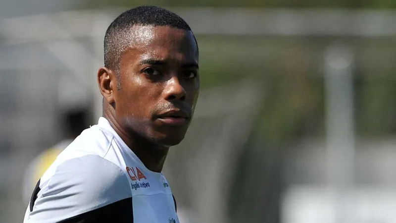 STJ decide pelo cumprimento imediato da pena de Robinho no Brasil