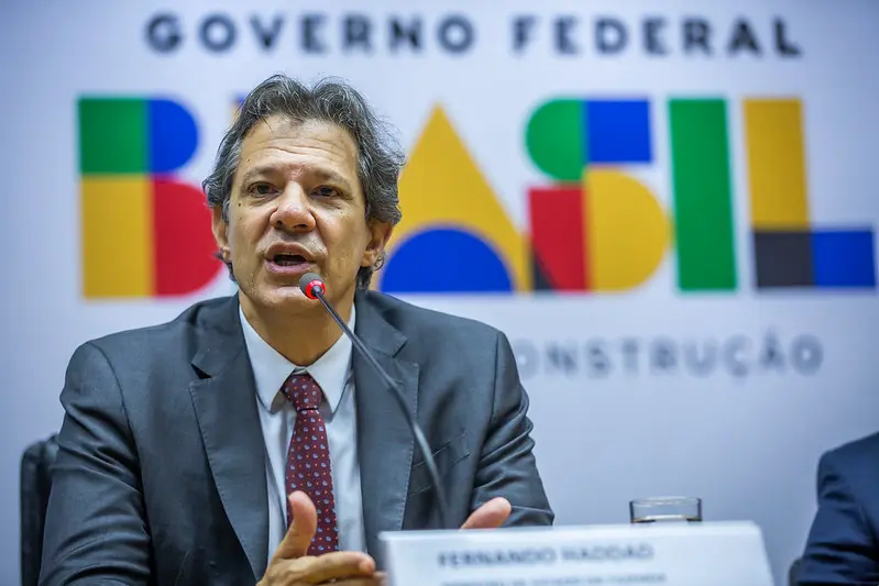 Haddad confirma meta fiscal de 0% do PIB para 2025 e salário mínimo de R$ 1.502