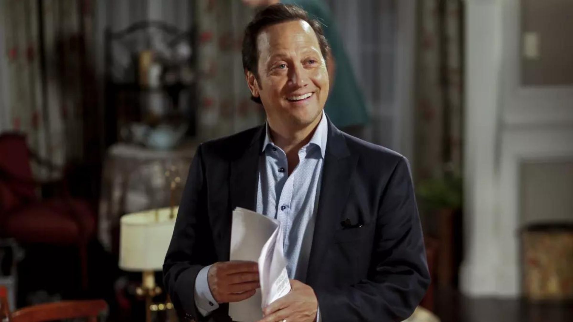 Rob Schneider, estrela de Hollywood, faz novo pronunciamento e pedido aos brasileiros