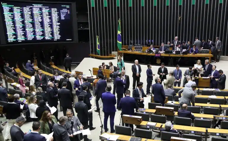 CCJ vota parecer sobre prisão do deputado Chiquinho Brazão