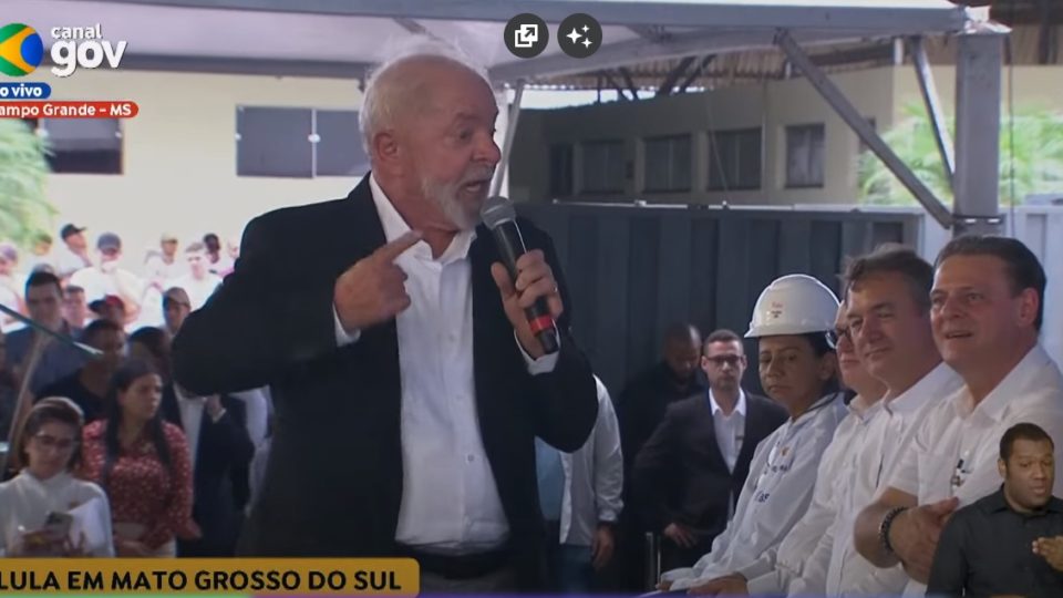 Em visita à fábrica da JBS, alvo da Lava Jato, Lula diz que gostaria de punir quem mente