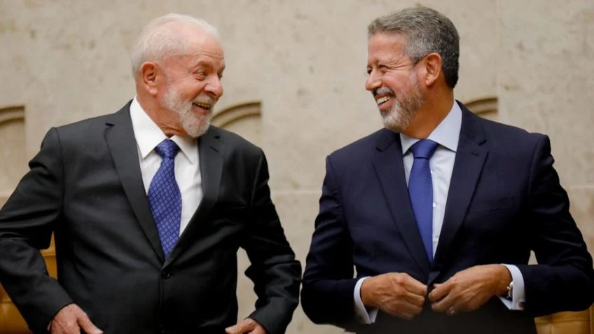 Lula: “Não sou obrigado a dizer a conversa que eu tive com o Lira”