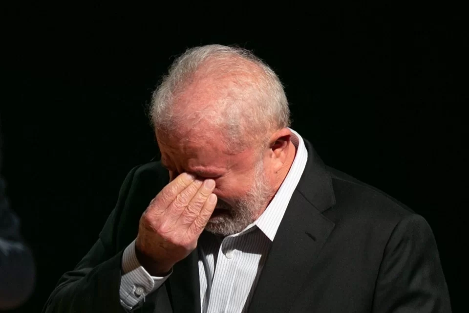 Lula chora ao falar de bisneta diabética e se emociona com discurso de Walfrido