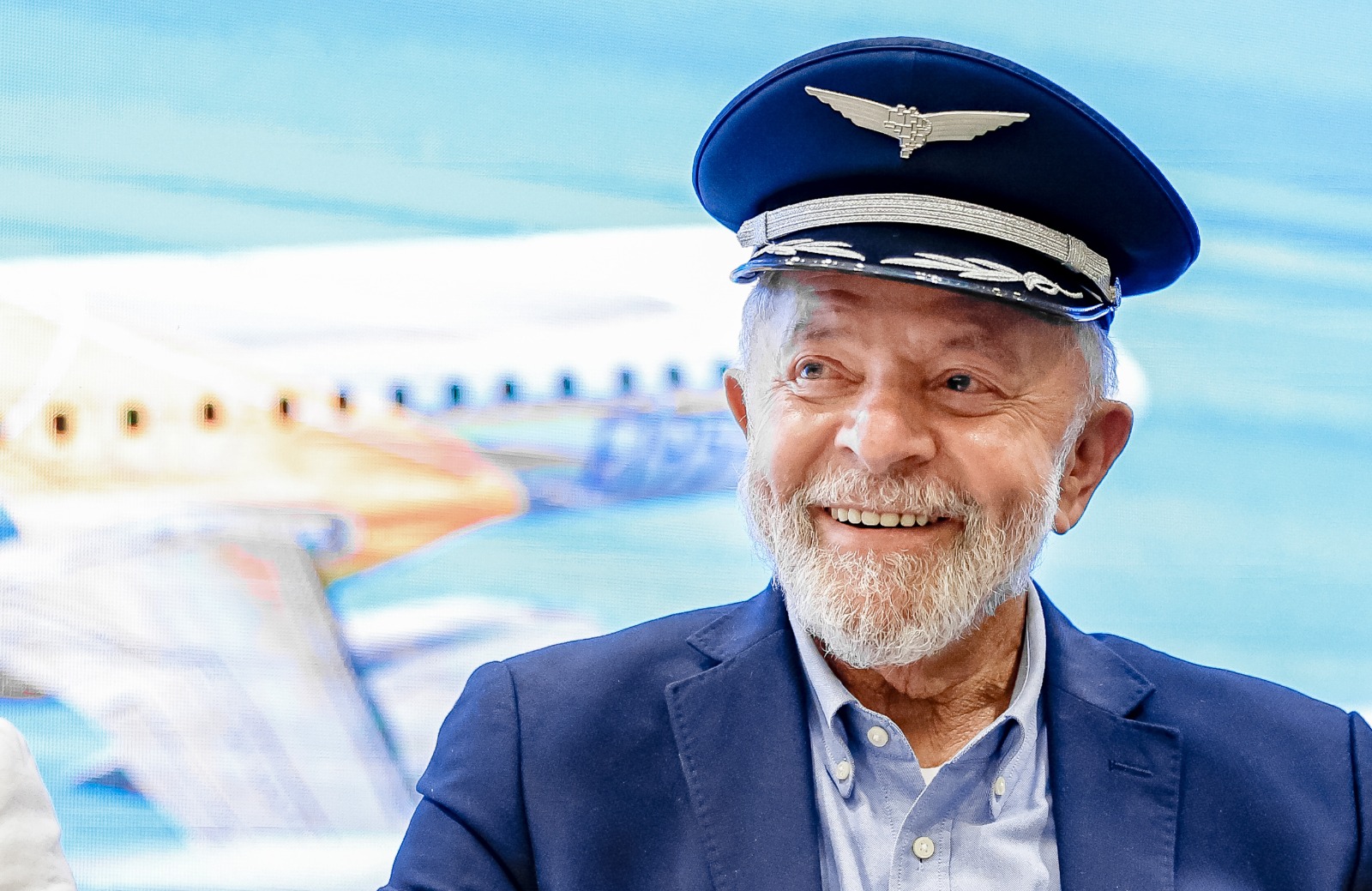 Lula na Embraer: ‘Nosso trabalho é fazer o Brasil gostar de si mesmo’