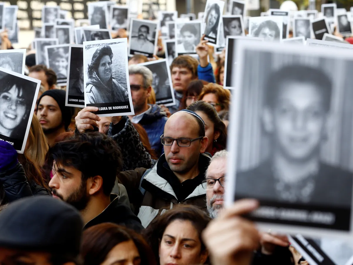 Tribunal da Argentina culpa Irã por ataque mortal a centro judaico em 1994