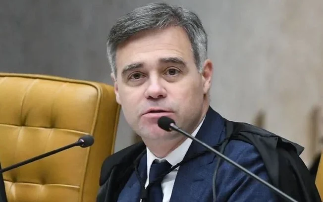 STF elege André Mendonça para substituir Moraes no TSE