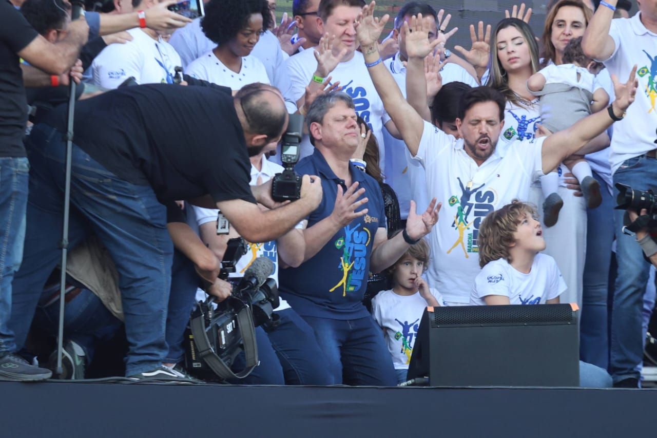 “Deus nos escolheu”, diz Tarcísio na Marcha para Jesus, e pede orações