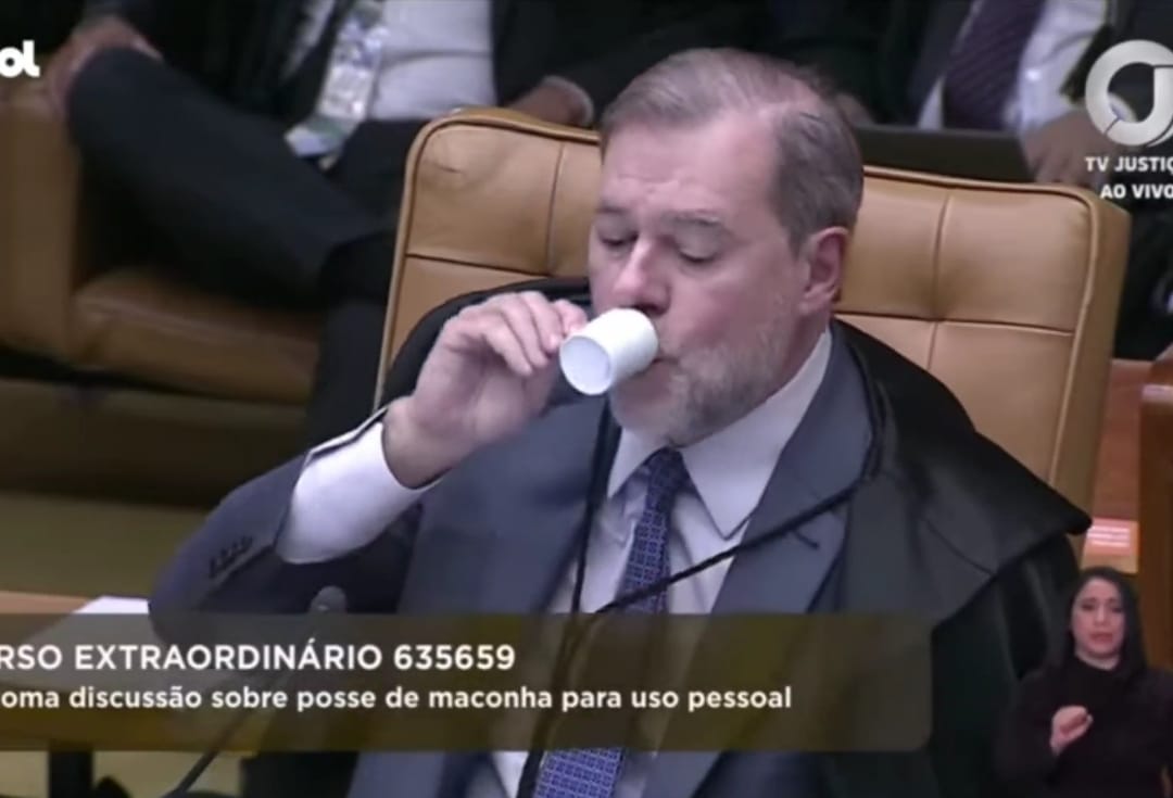 STF: Descriminalização: Toffoli compara cafezinho a cigarro e cocaína