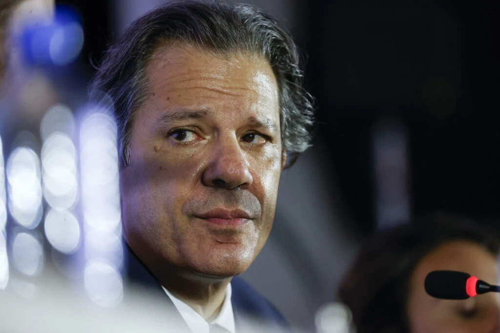 Haddad diz que Brasil é uma ‘encrenca’ e que vai a Brasília sempre ‘se defender’