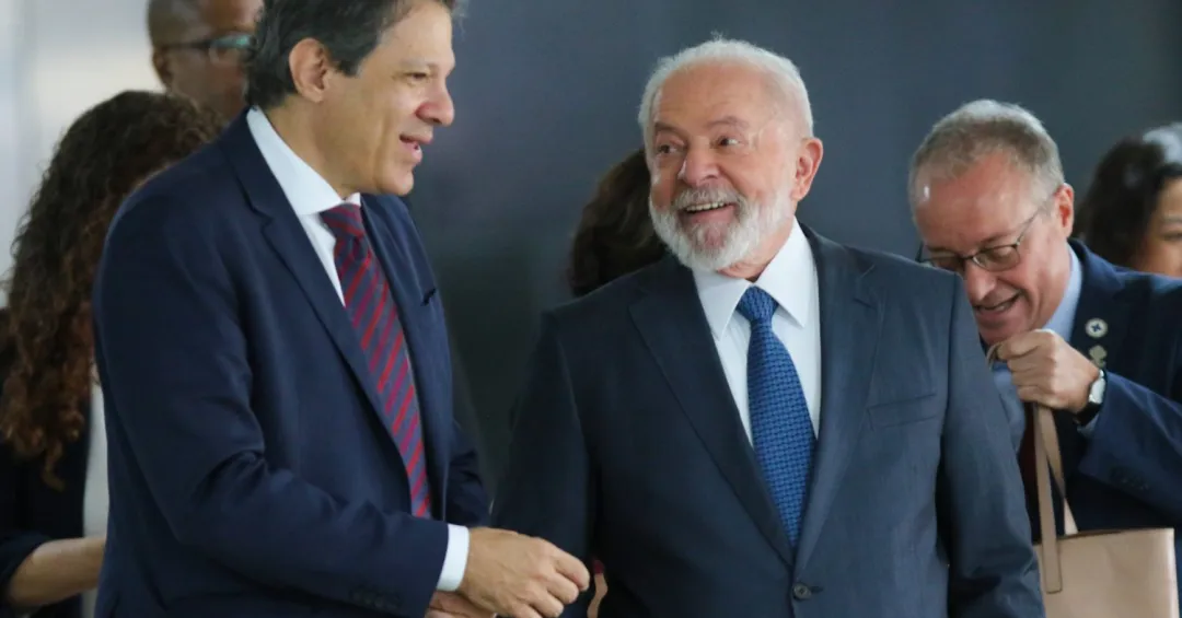 Após blindar Haddad, Lula cobra empenho para aprovar tributária