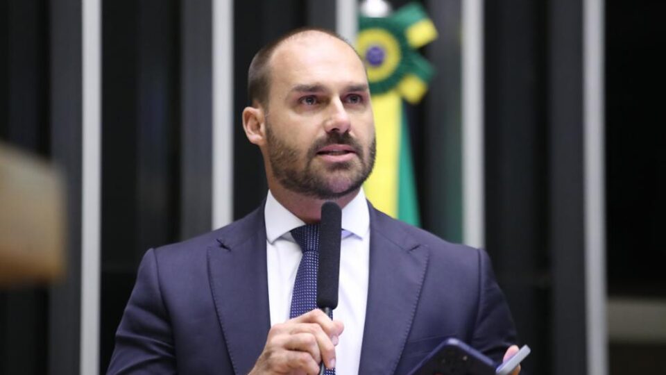 Eduardo Bolsonaro será “nosso candidato a senador”, afirma Valdemar Costa Neto