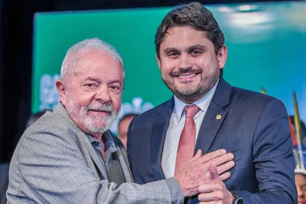 PF indicia ministro das Comunicações, Juscelino Filho