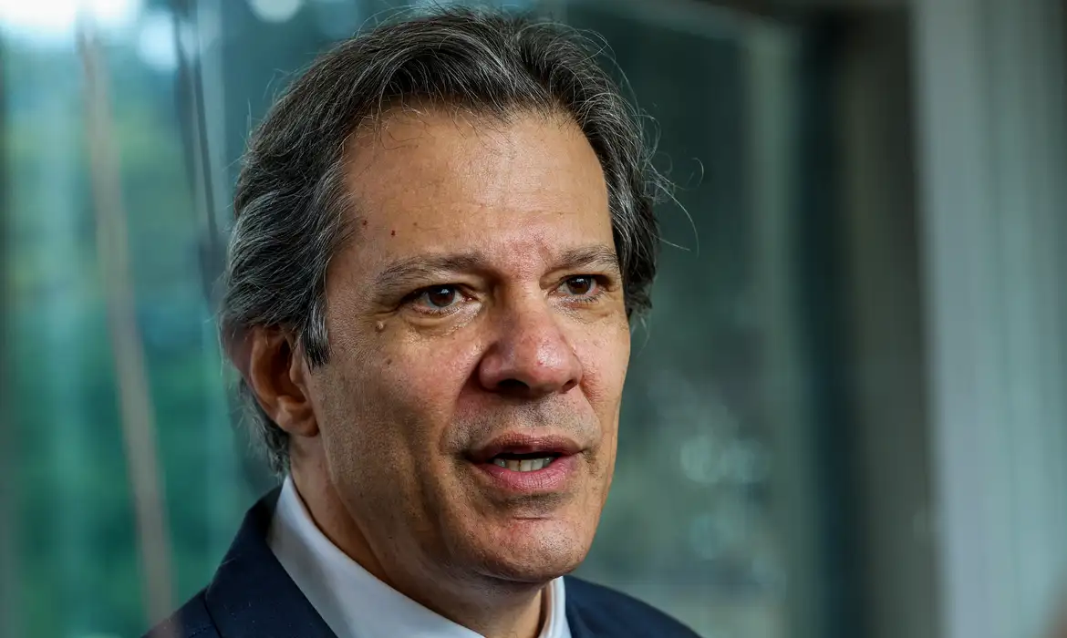 Haddad diz que justa contribuição de super-ricos em impostos é forma de combater a fome