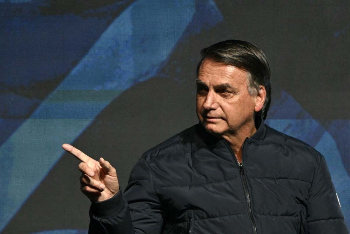 Bolsonaro ironiza erro da PF e afirma: ‘Aguardemos muitas outras correções’