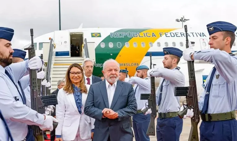 Gastos do governo Lula com viagens chegam a quase R$ 700 milhões em 2024