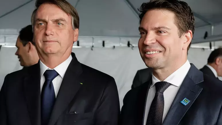 Abin Paralela: Moraes retira sigilo de áudio de conversa de Bolsonaro