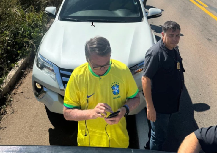 Bolsonaro confirma que teve passagem bloqueada pelo MST