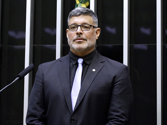 Ex Deputado Frota denunciou cantor gospel a Moraes durante eleições de 2022